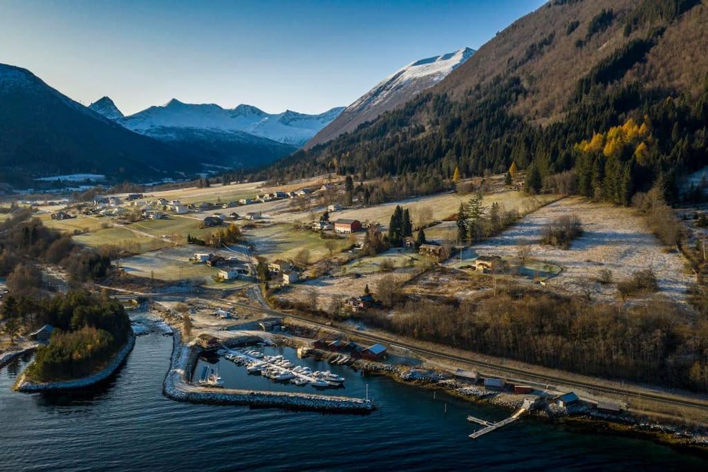 Moonvalley Lodge - Stort & Koselig Hus - Mandalen エクステリア 写真
